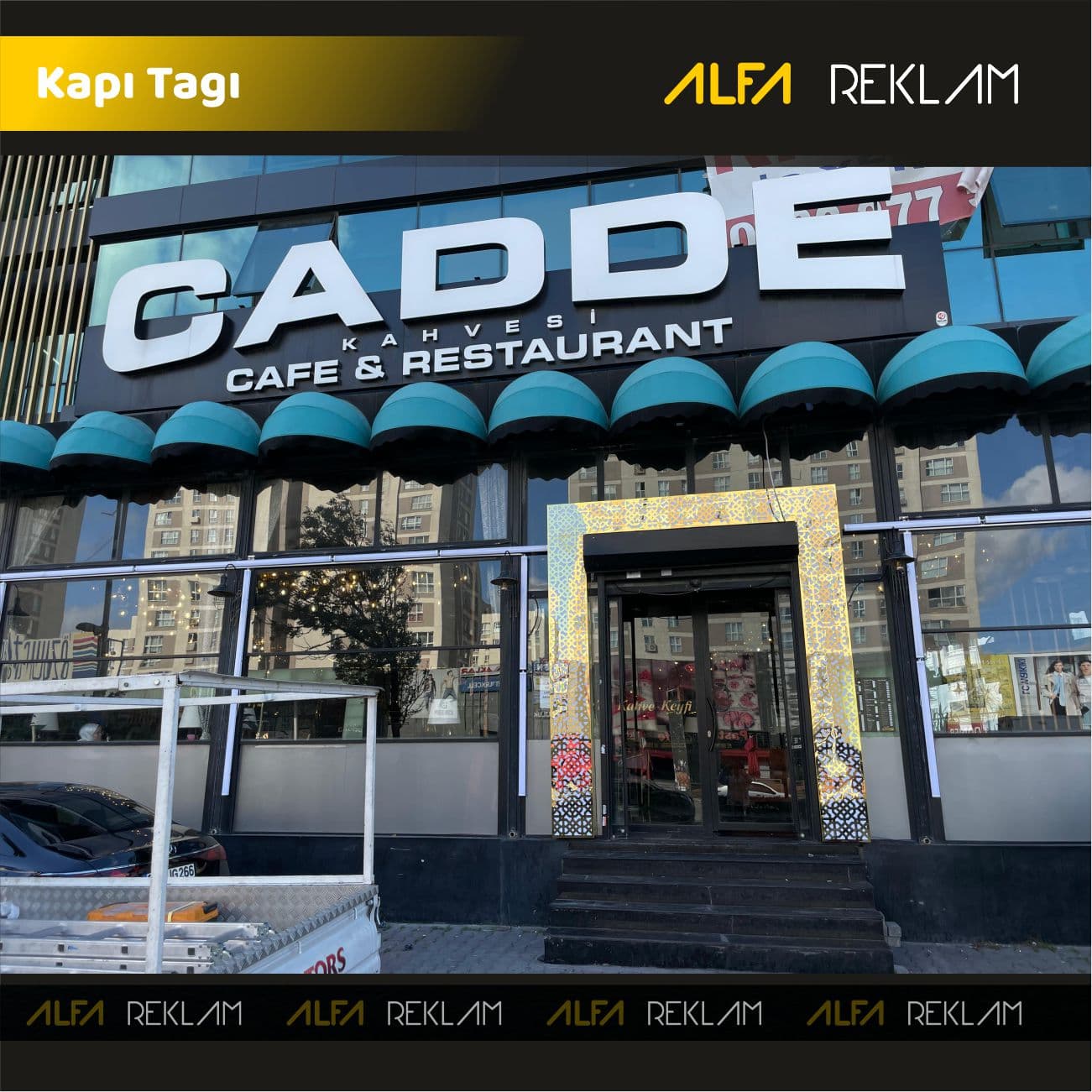 Lüks Kristal Boncuklu Pleksi Işıklı Tabela